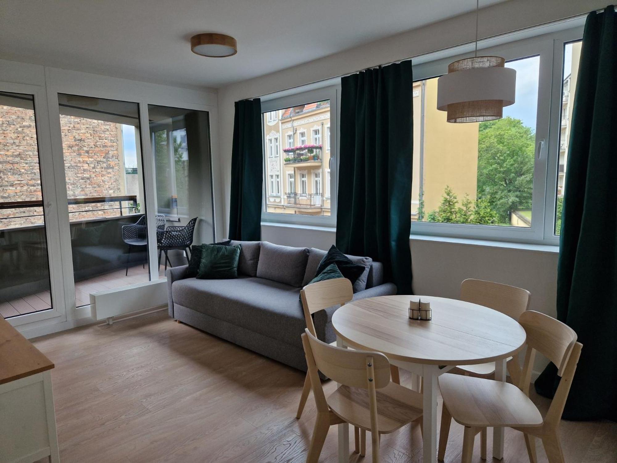 Apartamenty Velvet - Jezyce พอซนาน ภายนอก รูปภาพ